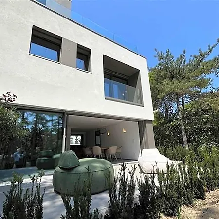 Magnificent Semi Detached At Only 30mt From Lignano Pineta Hotel