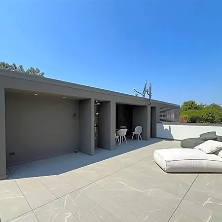 Hotel Magnificent Semi Detached At Only 30mt From Lignano Pineta Lignano Sabbiadoro