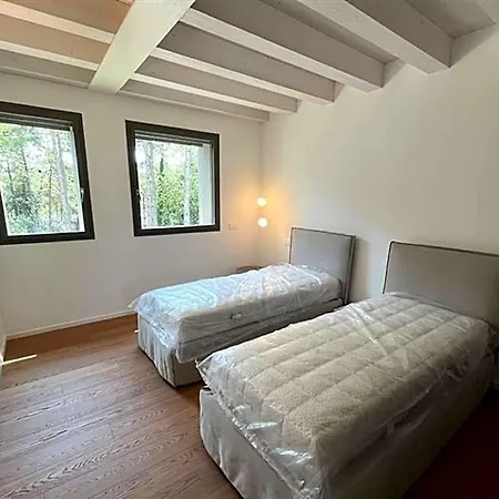 Hotel Magnificent Semi Detached At Only 30mt From Lignano Pineta *